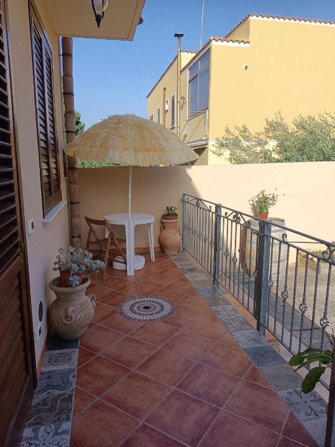 Monolocale Da Andrea Apartment Custonaci Bagian luar foto